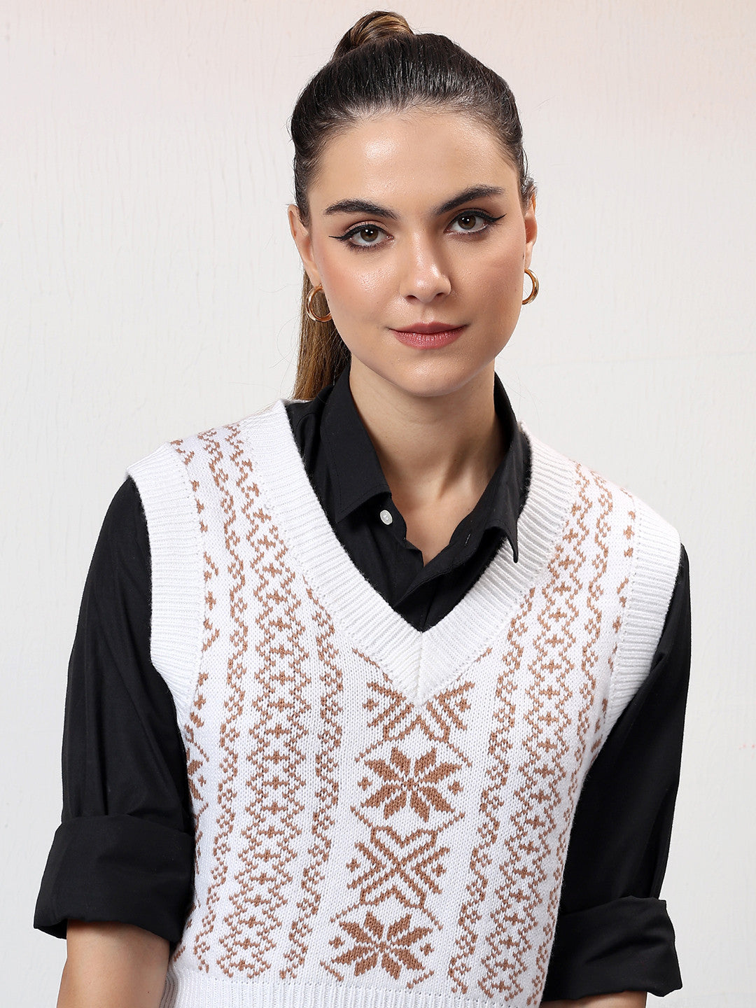 KOTTY Printed V Neck Casual Women Multicolor Sweater 