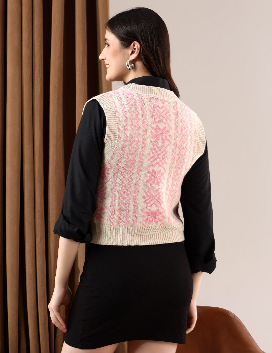 KOTTY Printed V Neck Casual Women Multicolor Sweater 