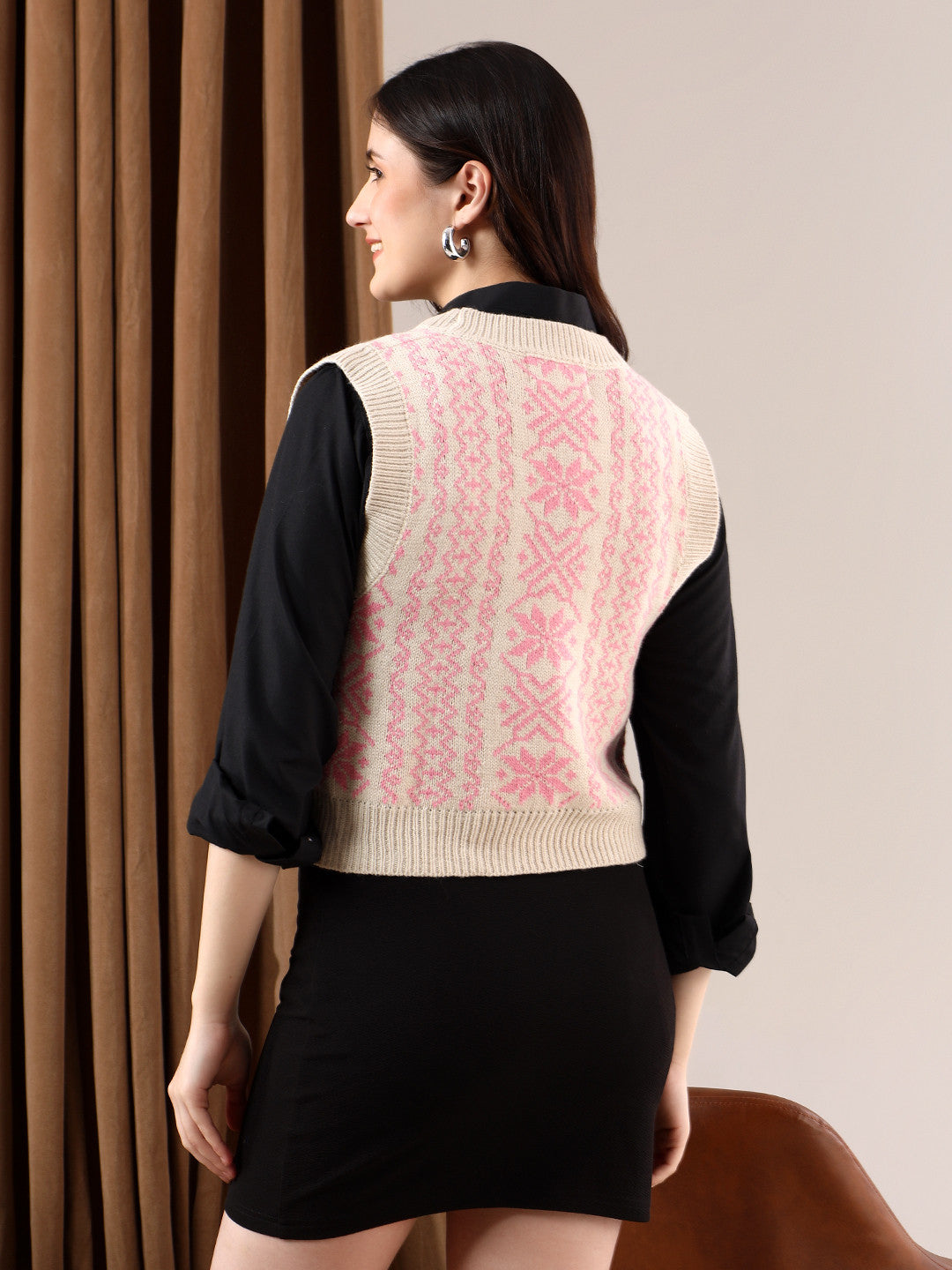 KOTTY Printed V Neck Casual Women Multicolor Sweater 