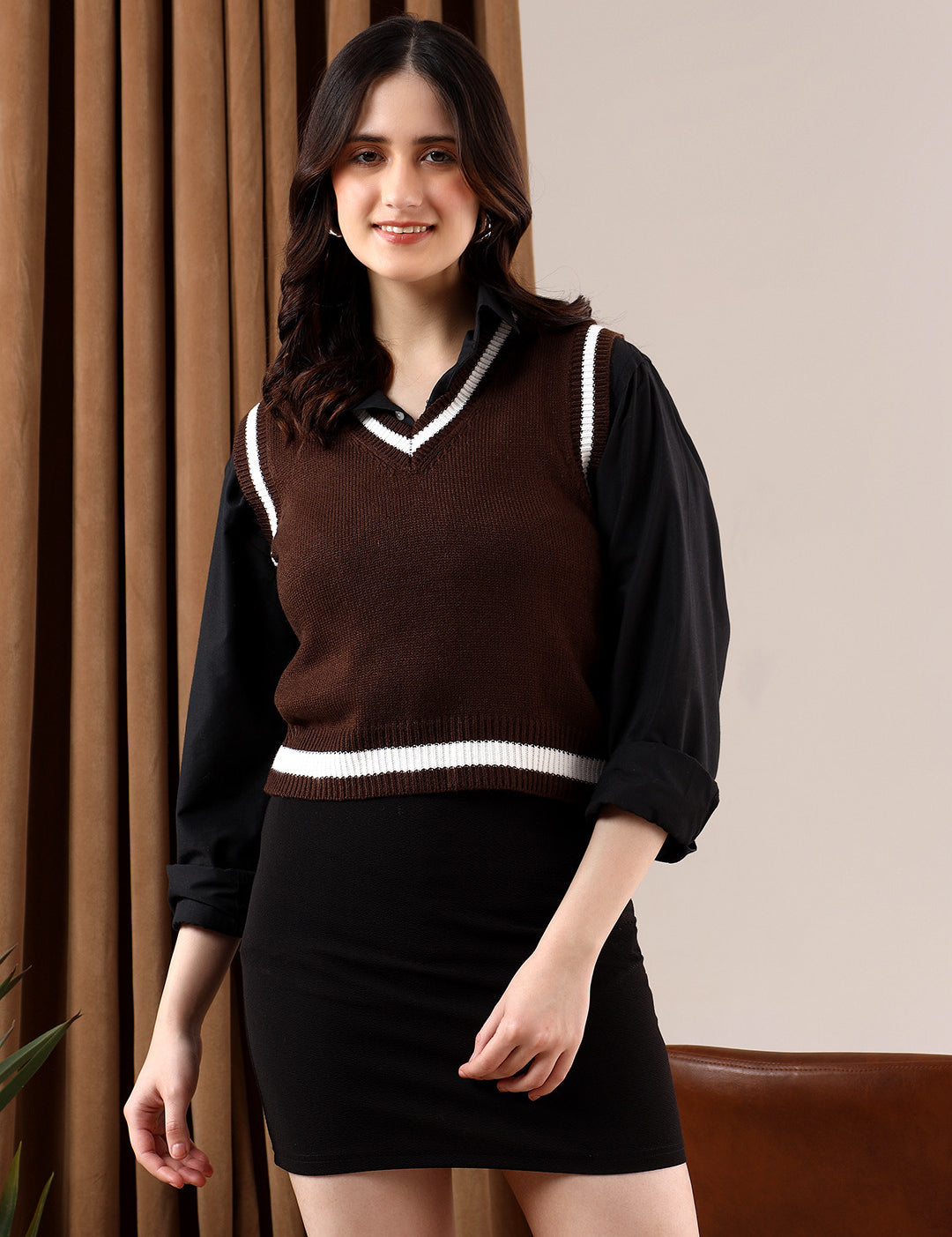 KOTTY Printed V Neck Casual Women Brown Sweater 