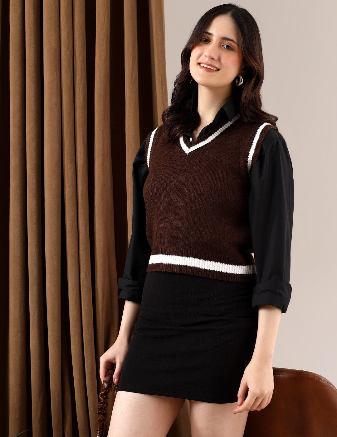 KOTTY Printed V Neck Casual Women Brown Sweater 