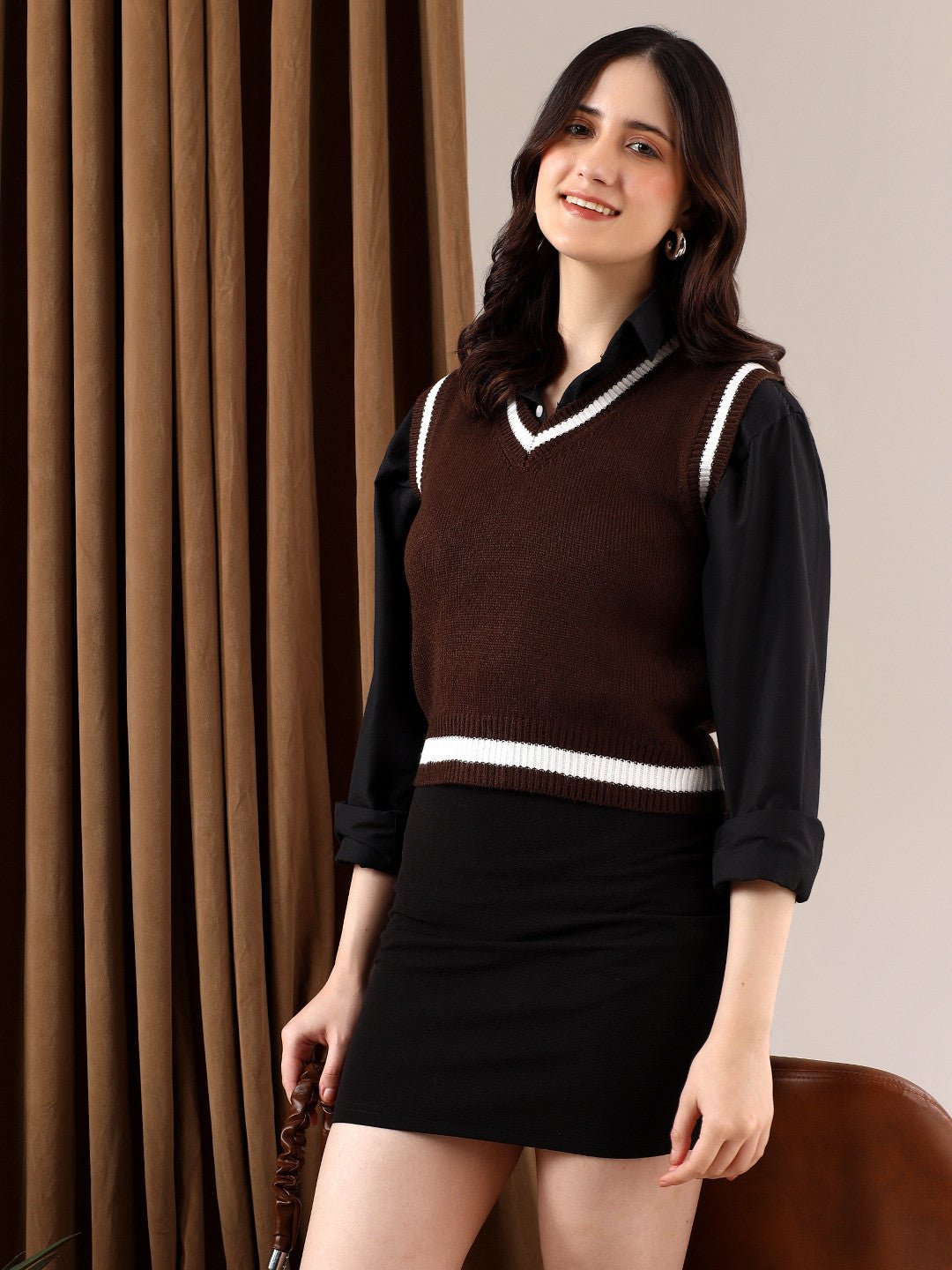 KOTTY Printed V Neck Casual Women Brown Sweater 