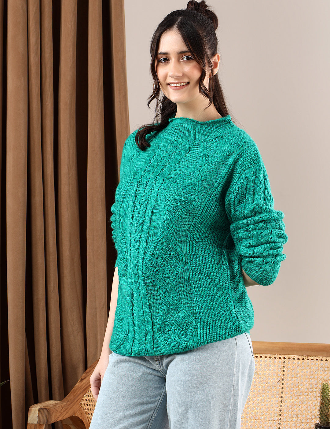 KOTTY Solid Round Neck Casual Women Green Sweater 