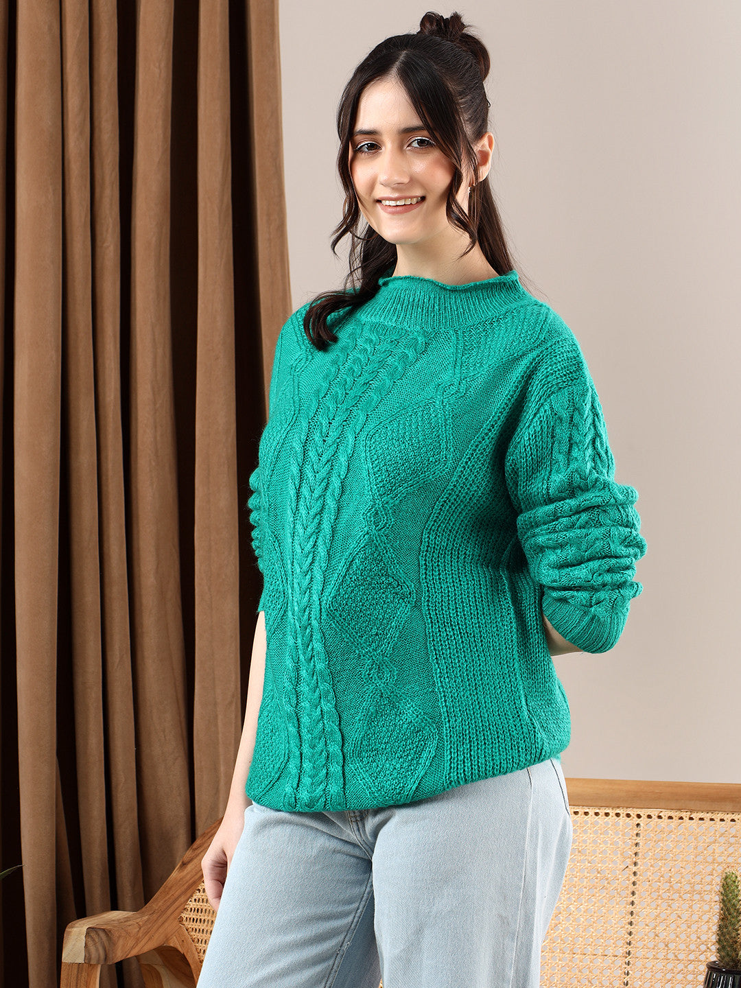 KOTTY Solid Round Neck Casual Women Green Sweater 