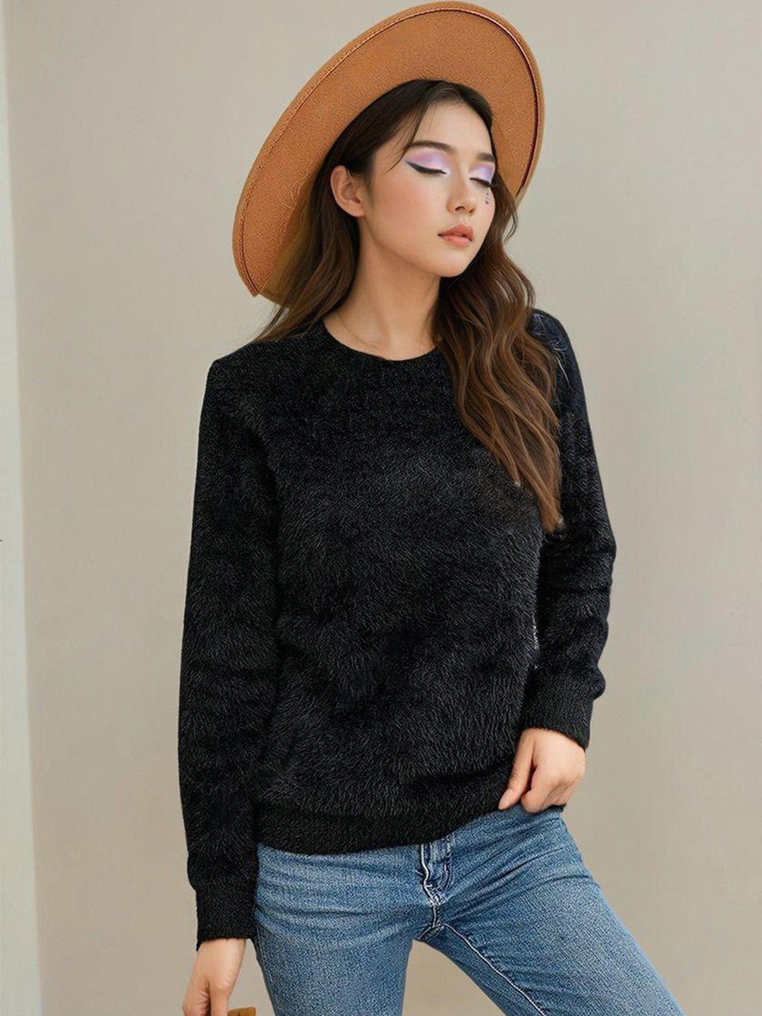 KOTTY Solid Round Neck Casual Women Black Sweater 