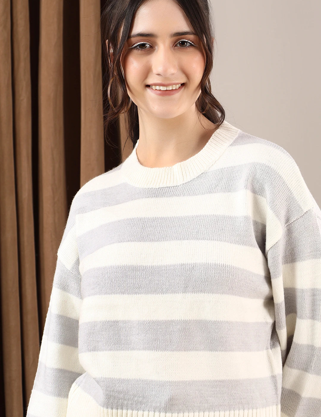 KOTTY Striped Round Neck Casual Women Multicolor Sweater 