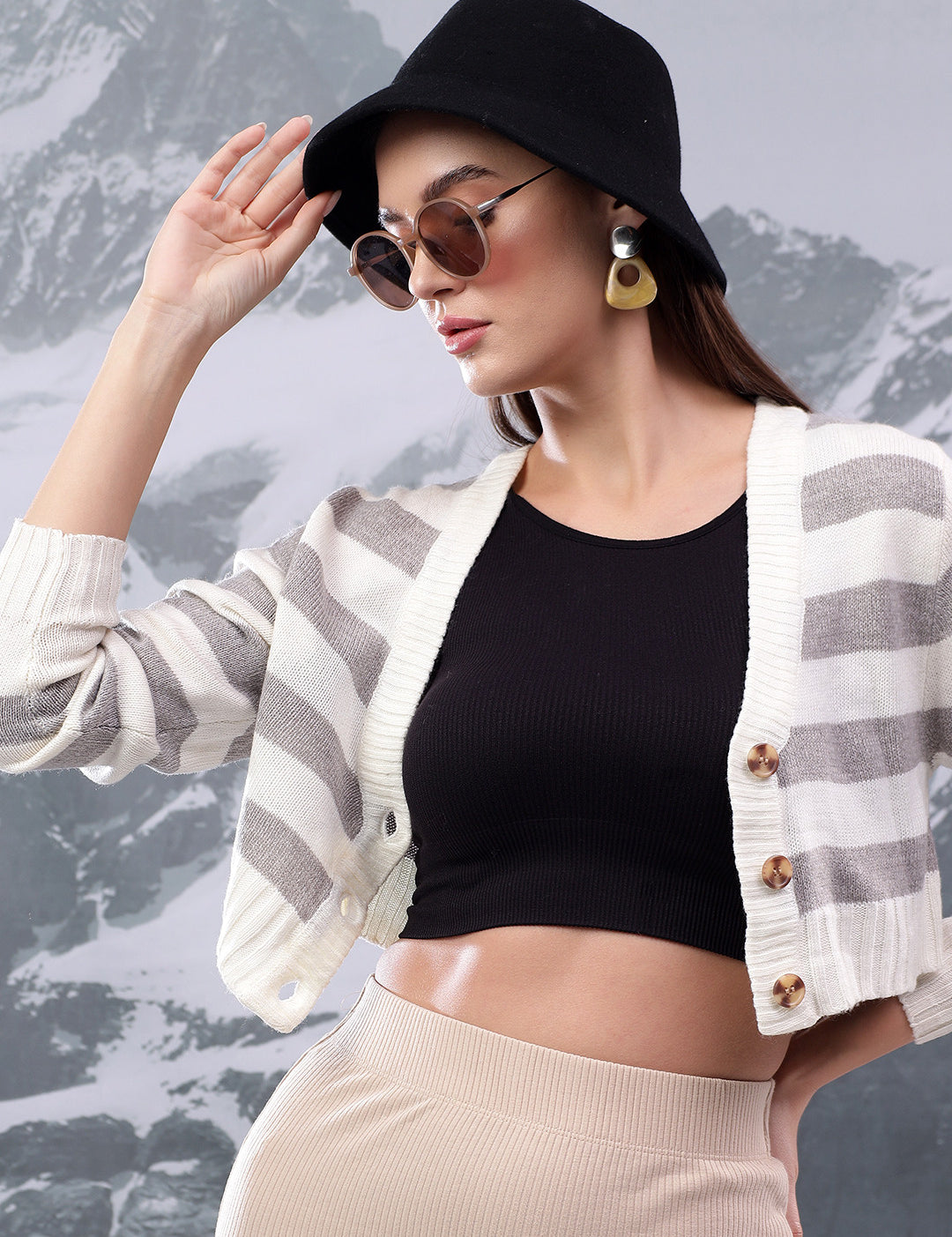 KOTTY Striped V Neck Casual Women Grey Sweater 