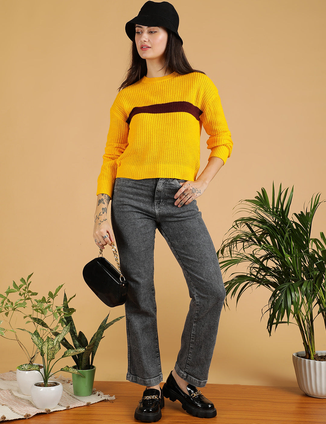 KOTTY Colorblock Round Neck Casual Women Brown Sweater 