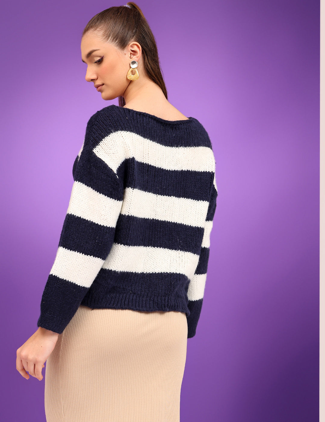 KOTTY Colorblock Round Neck Casual Women Multicolor Sweater 