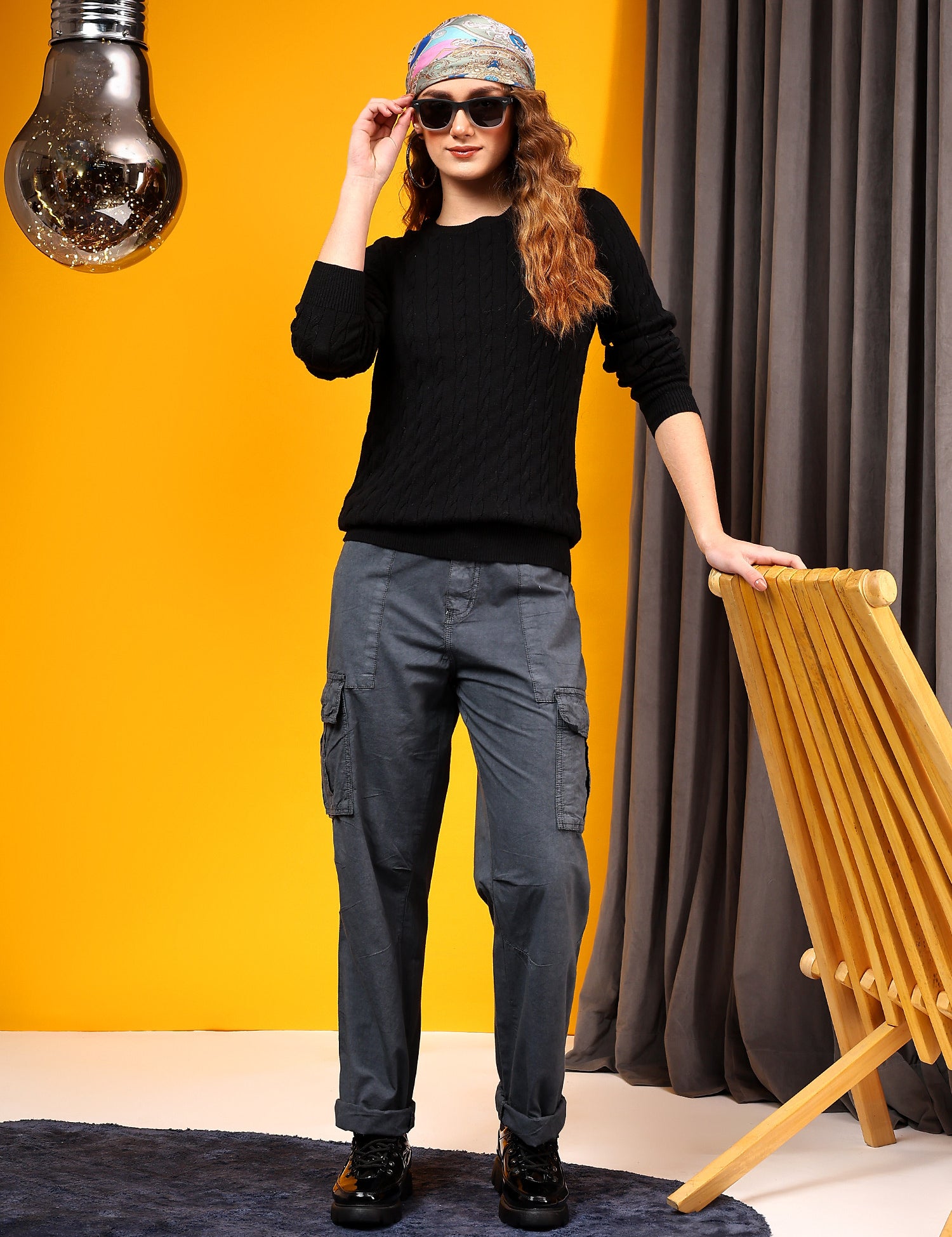 KOTTY Solid Round Neck Casual Women Black Sweater 