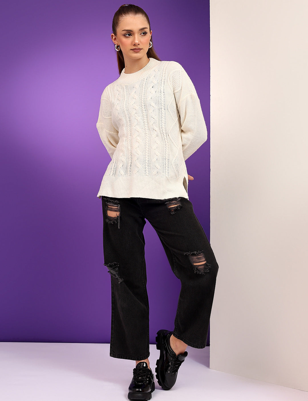 KOTTY Solid Round Neck Casual Women White Sweater 