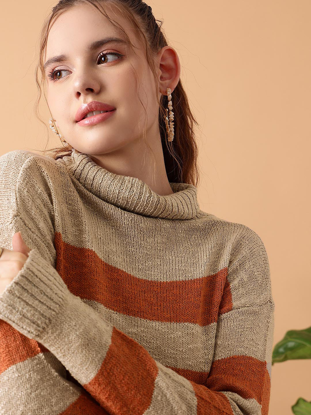 KOTTY Striped Round Neck Casual Women Multicolor Sweater 