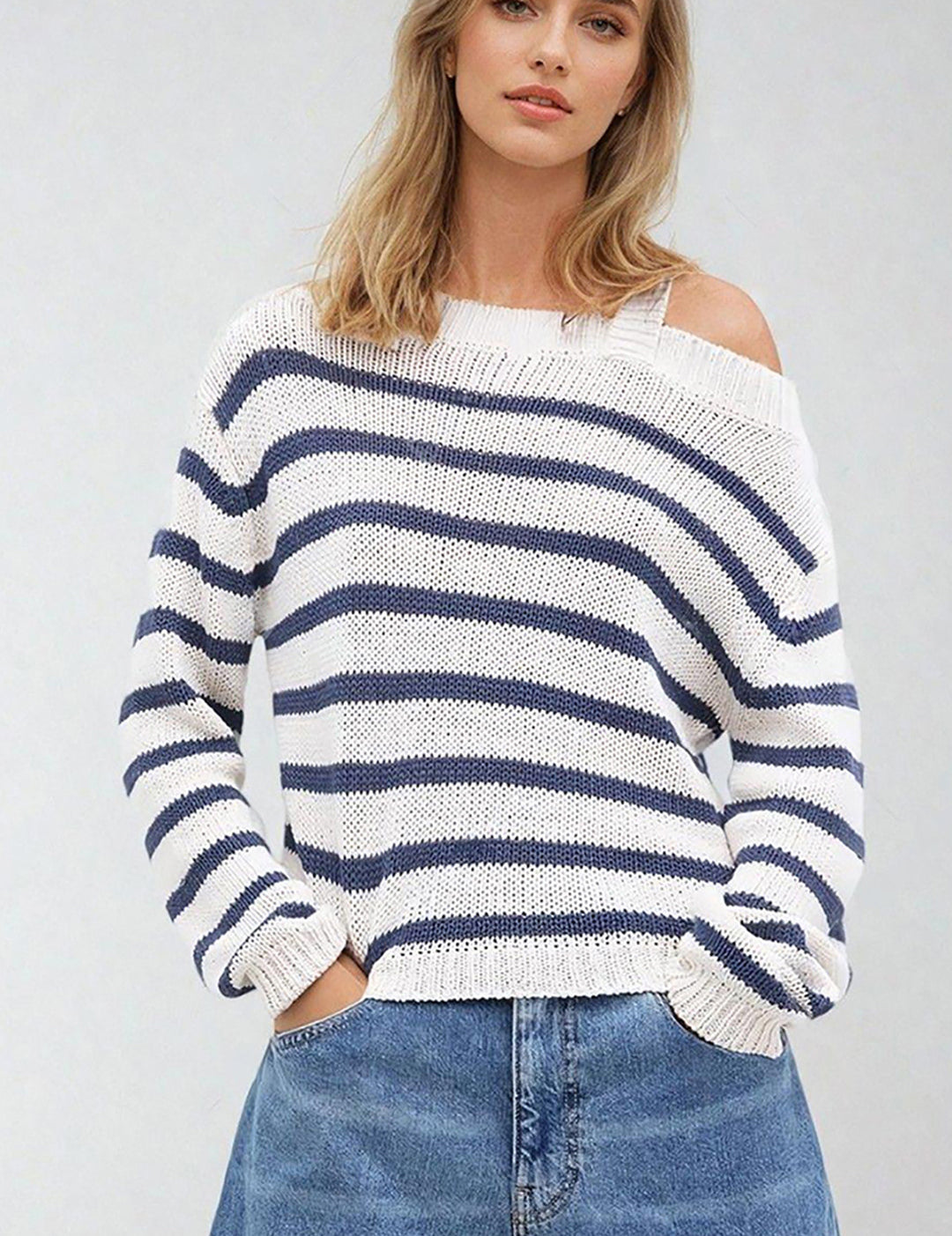 KOTTY Striped One Shoulder Neck Casual Women Multicolor Sweater 