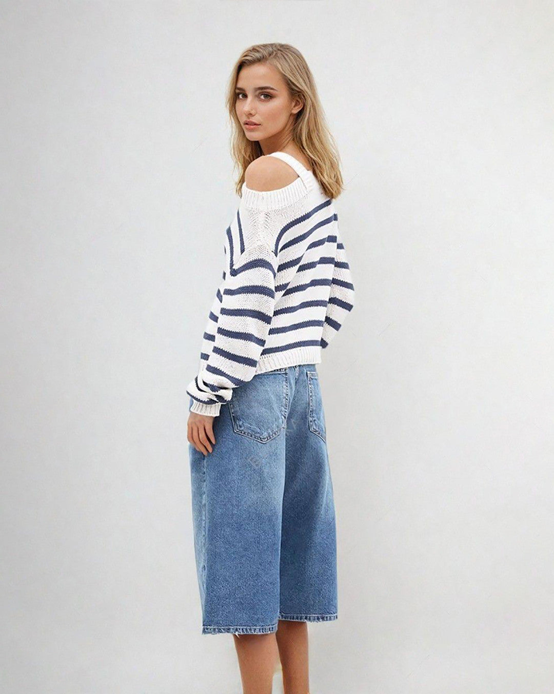 KOTTY Striped One Shoulder Neck Casual Women Multicolor Sweater 