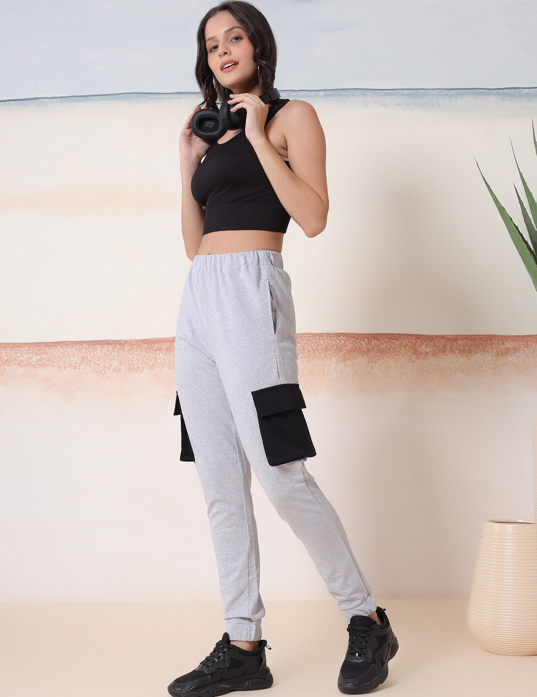 KOTTY Solid Women Grey Track Pants 