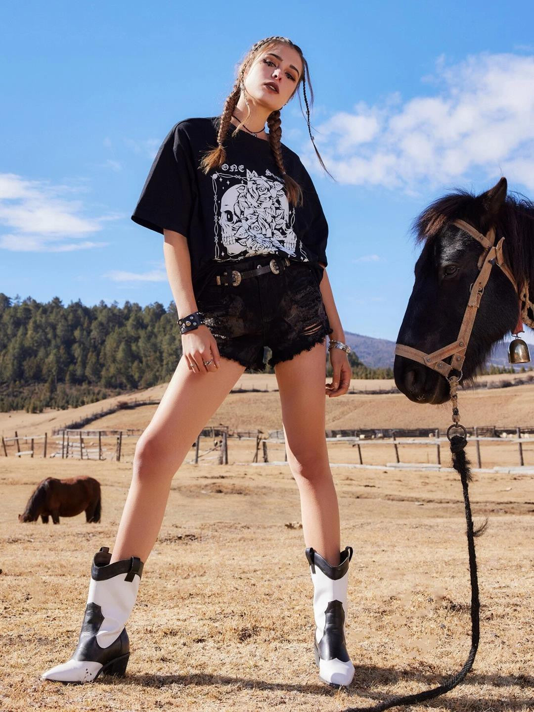 KOTTY Printed Women Round Neck Black T-Shirt 