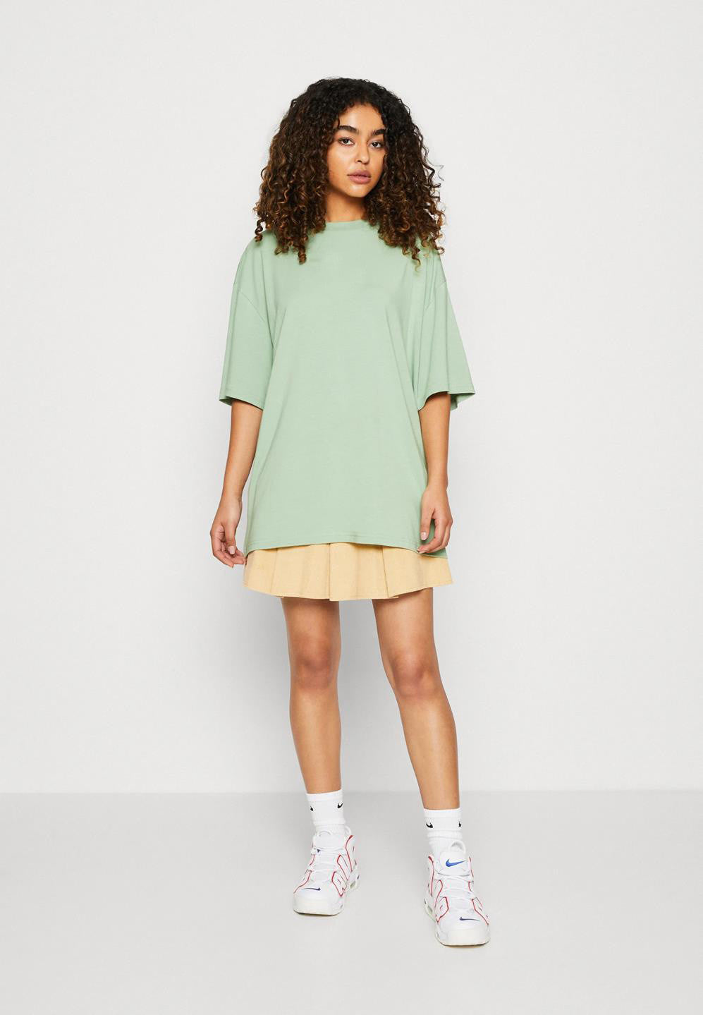 KOTTY Solid Women Round Neck Green T-Shirt 