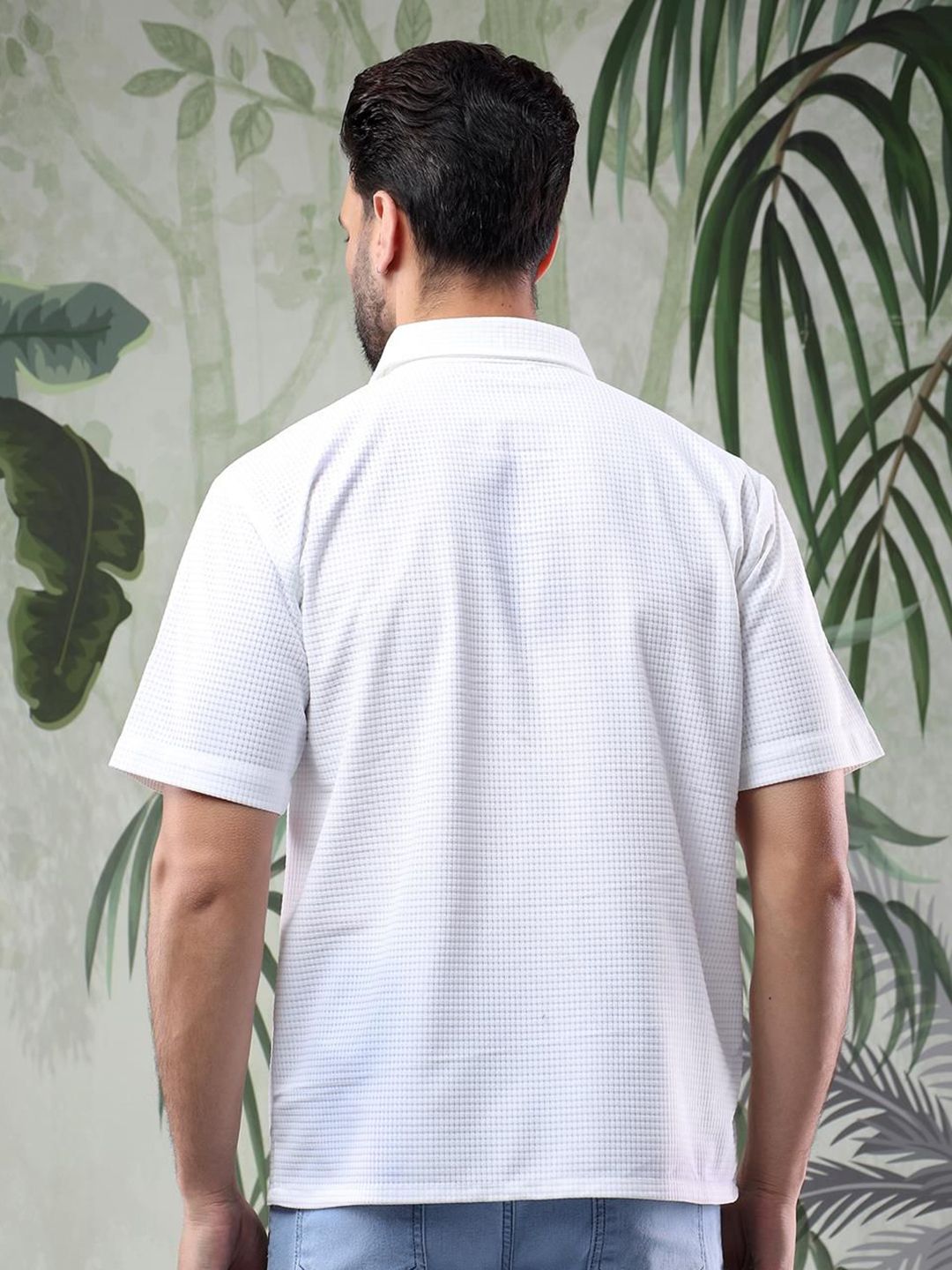 Kotty Men Spread Collar Textured Casual Shirt