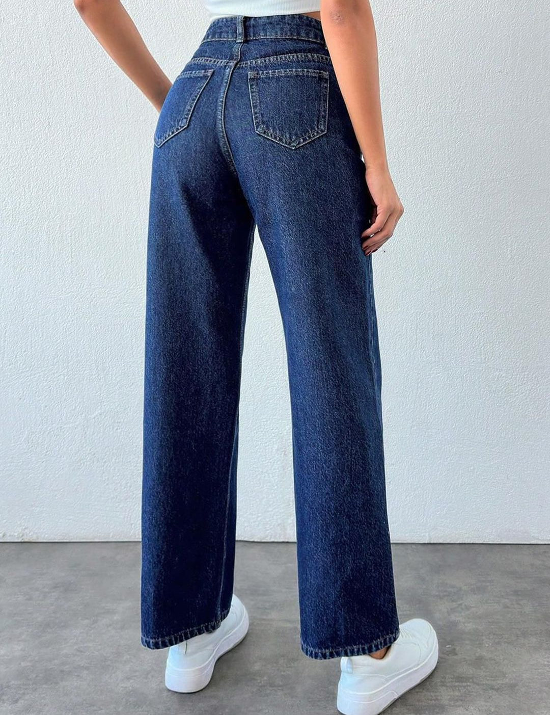 Kotty Women Straight Fit High-Rise Stretchable Jeans