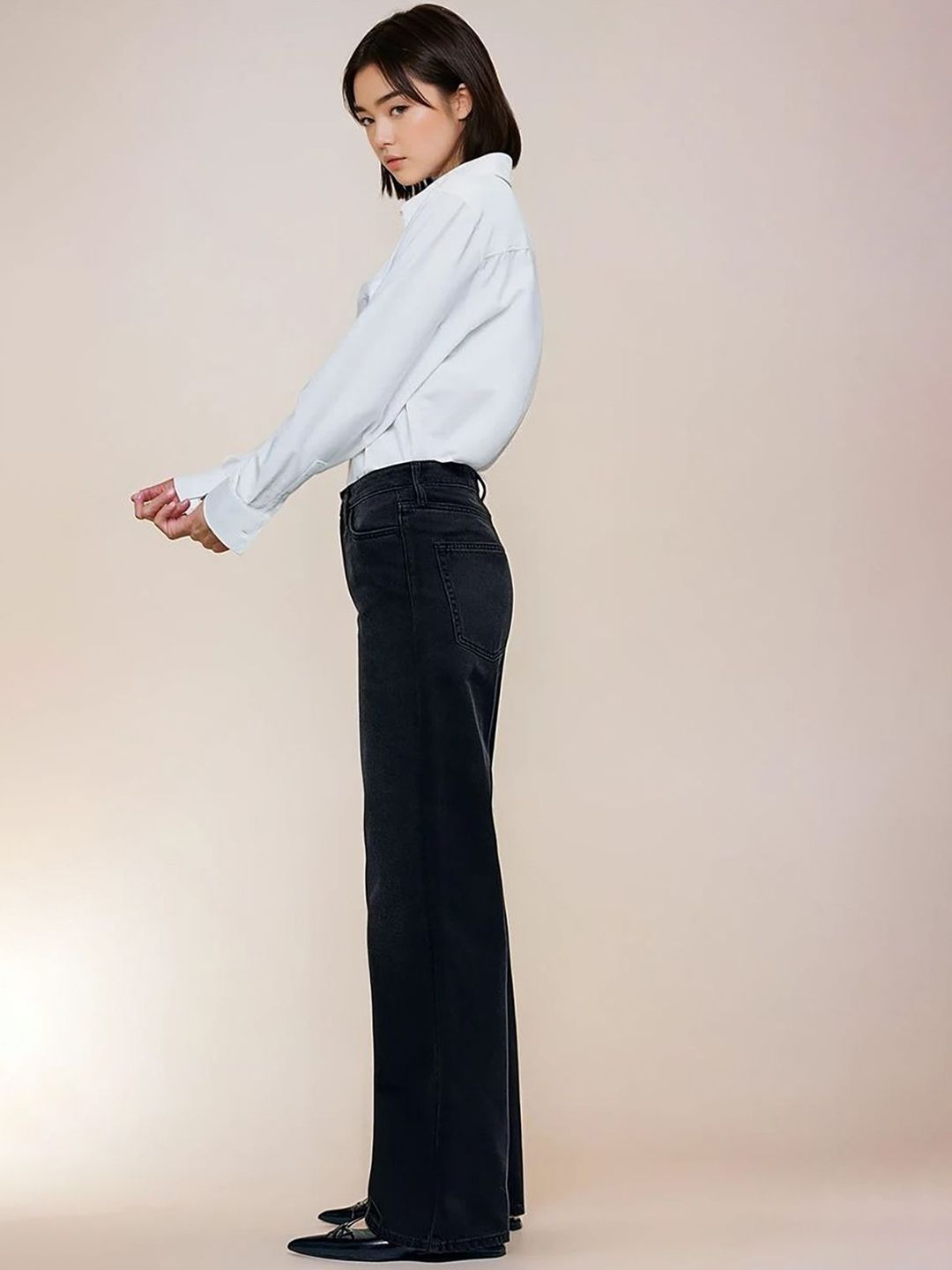 Kotty Women Straight Fit High-Rise Jeans