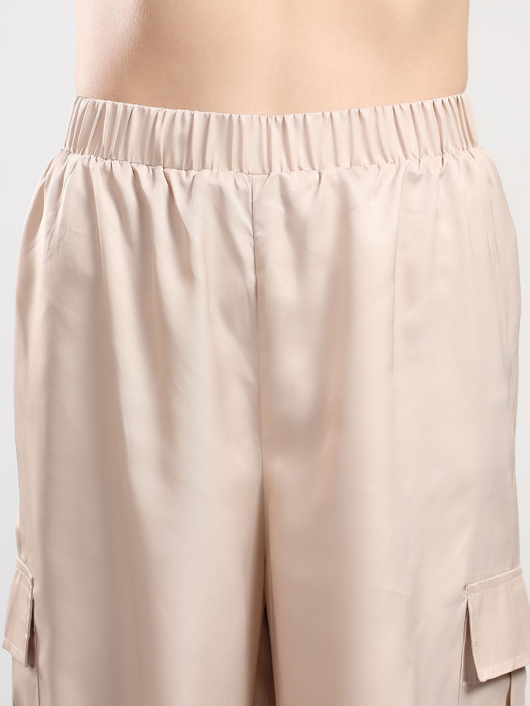 Kotty Women High-Rise Easy Wash Pleated Cargos Trousers