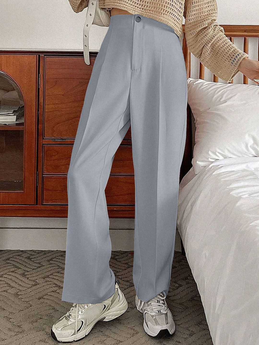 Kotty Women Relaxed Straight Leg Straight Fit High-Rise Cotton Pleated Formal Trousers
