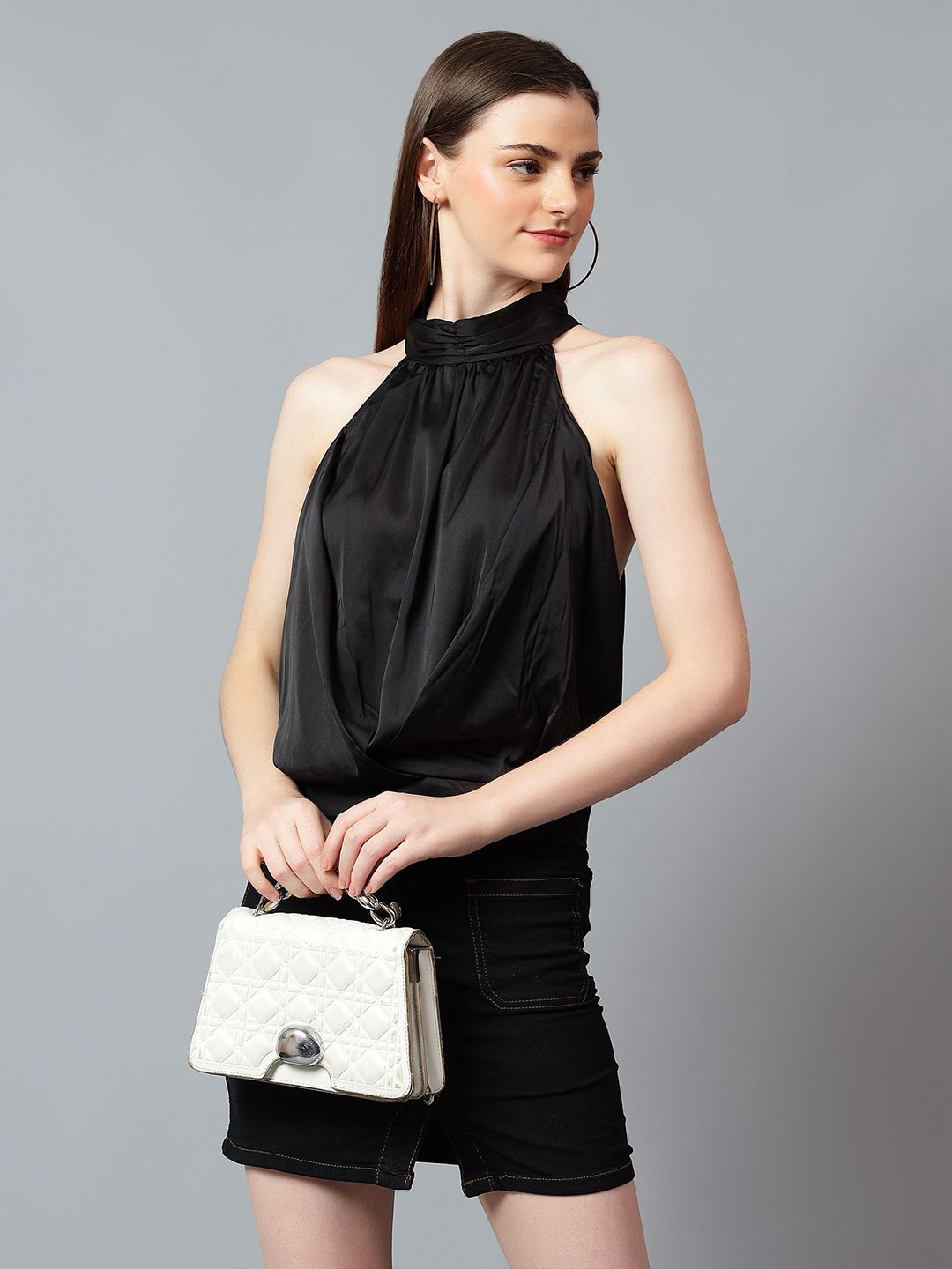 Kotty Women Solid Halter Neck Top