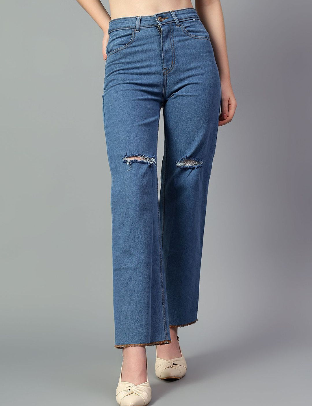 Kotty Women Jean Straight Fit High-Rise Slash Knee Stretchable Jeans