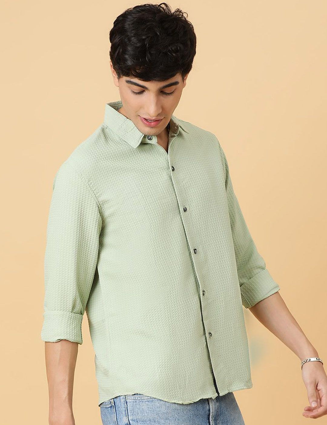 Kotty Men Relaxed Spread Collar Solid Casual Shirt
