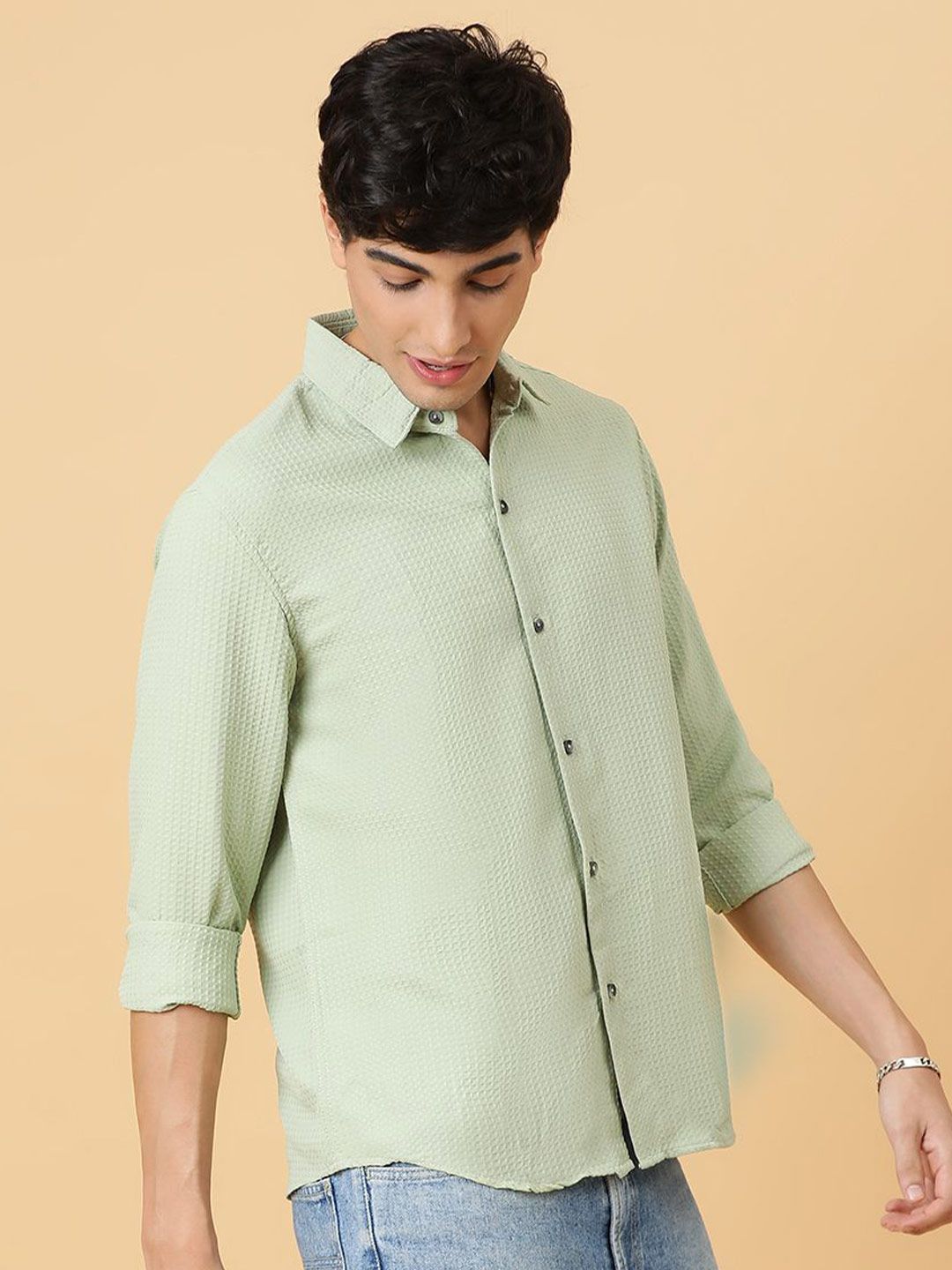 Kotty Men Relaxed Spread Collar Solid Casual Shirt