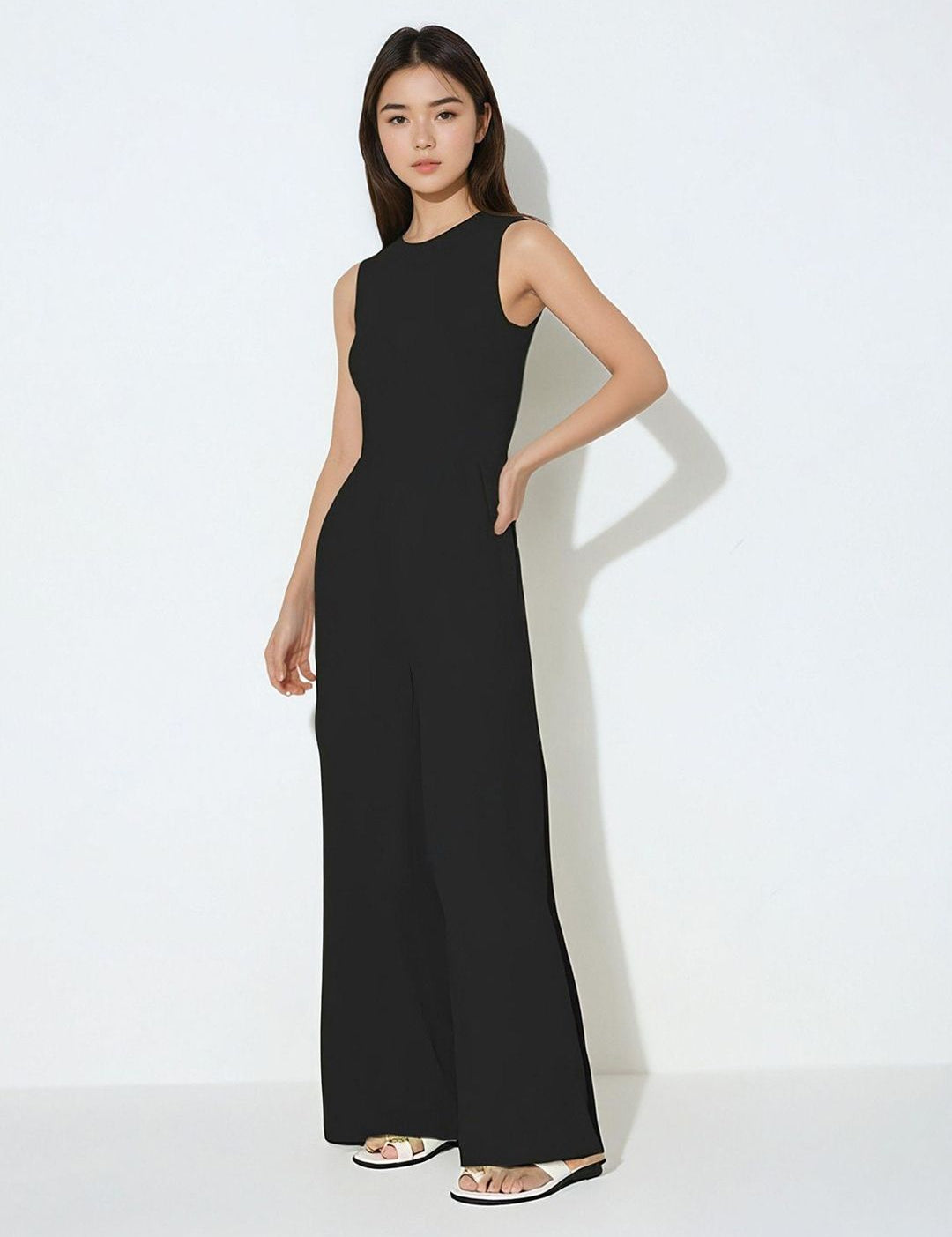 Kotty Round Neck Sleeveless Basic Jumpsuit