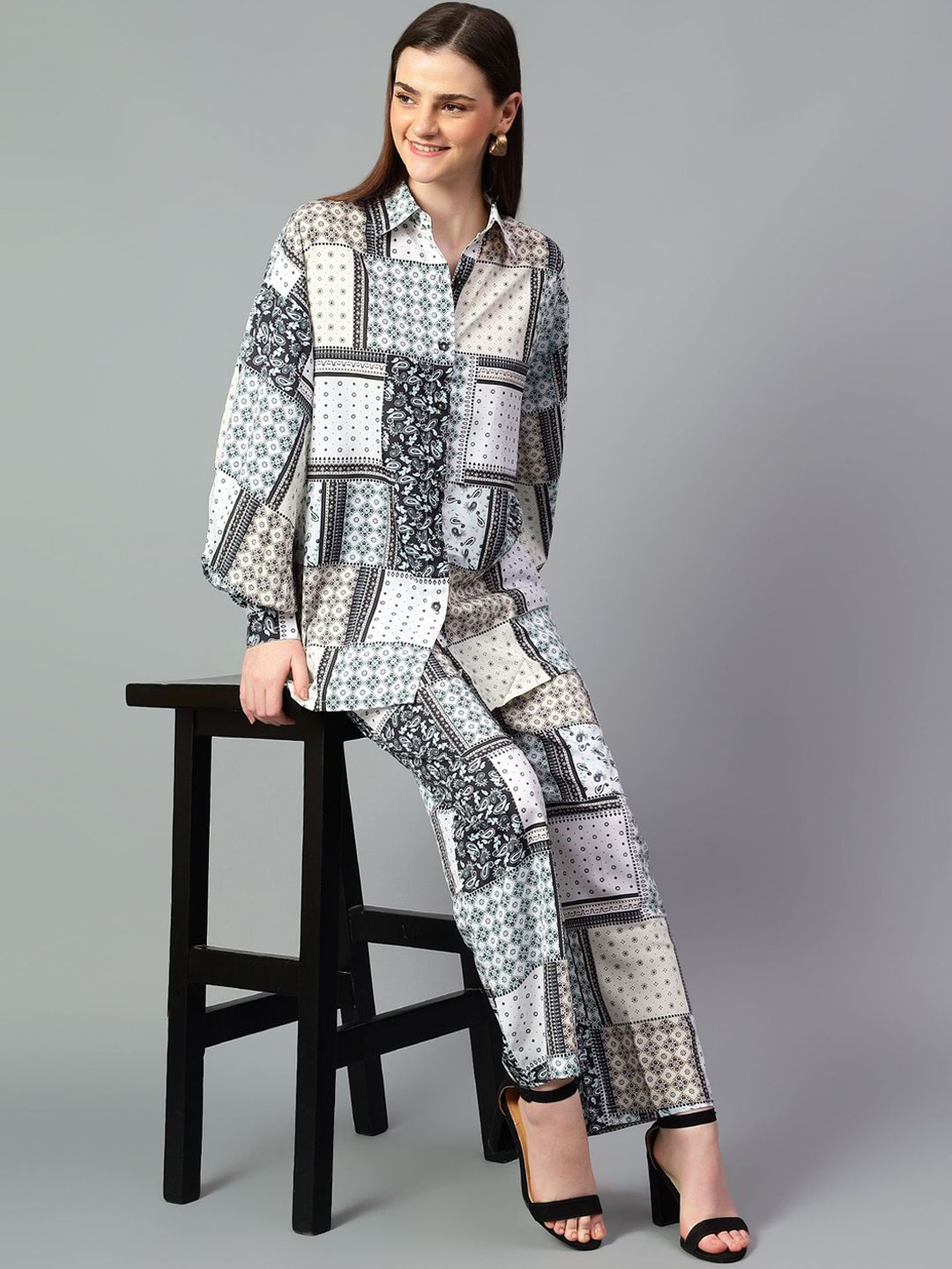 Kotty White Geometric Printed Shirt With Trousers