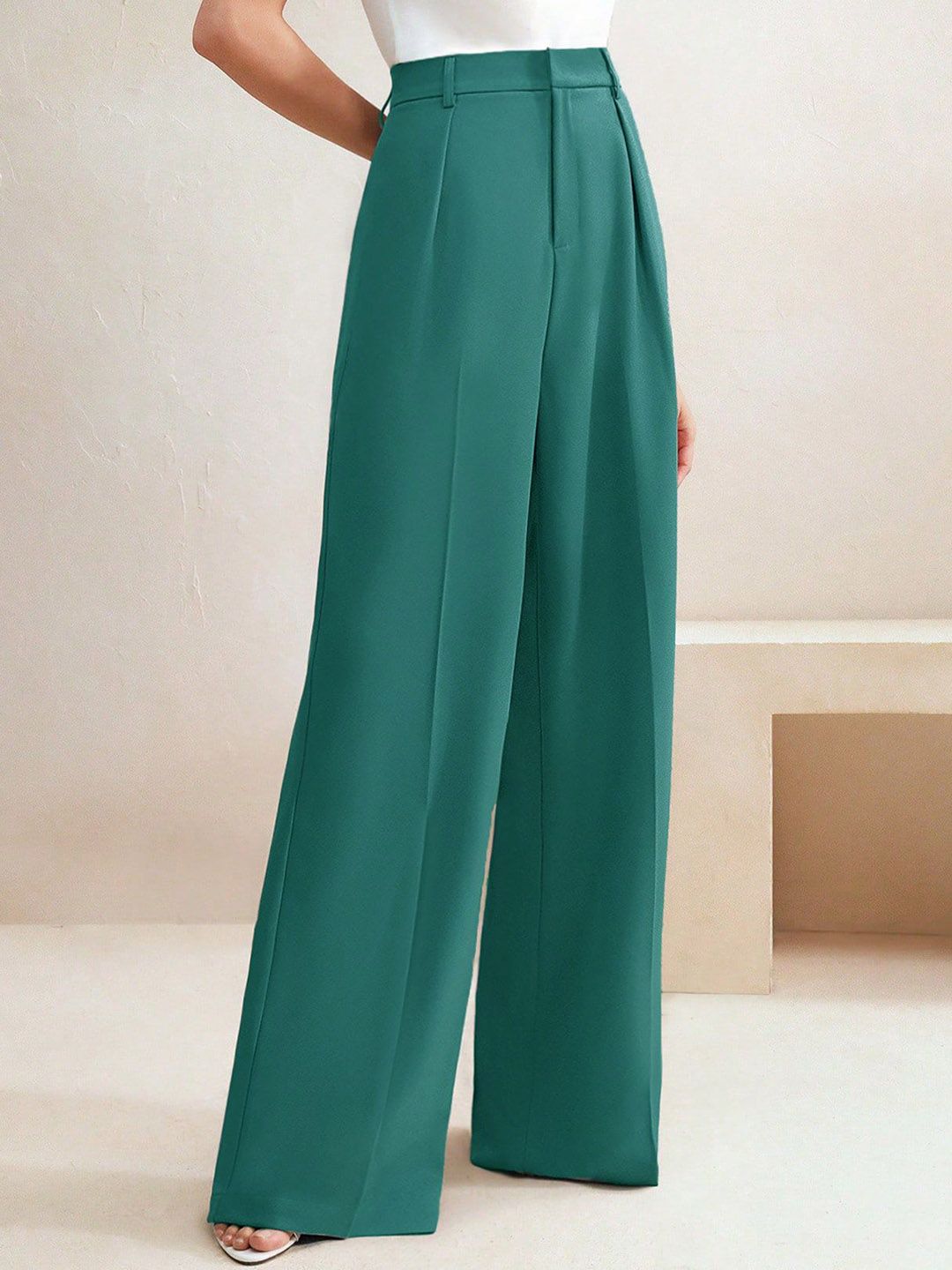Kotty Women High-Rise Easy Wash Pleated Wide Leg Trousers