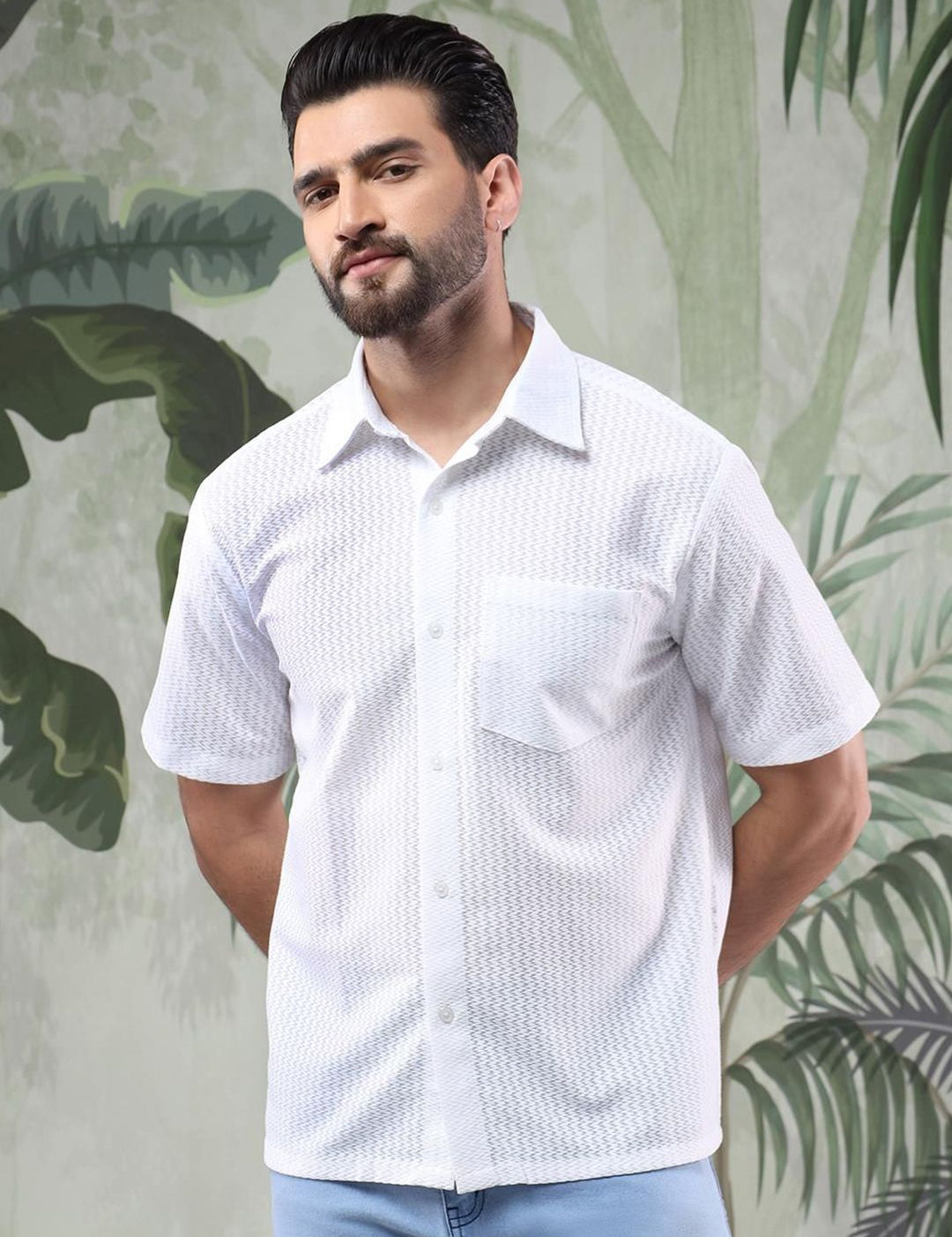 Kotty Men Spread Collar Textured Casual Shirt