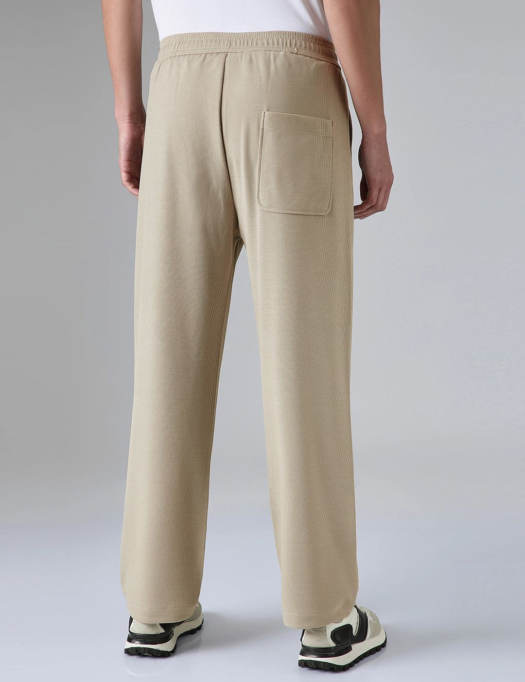 Kotty Men Relaxed Straight Leg Easy Wash Mid-Rise Trousers