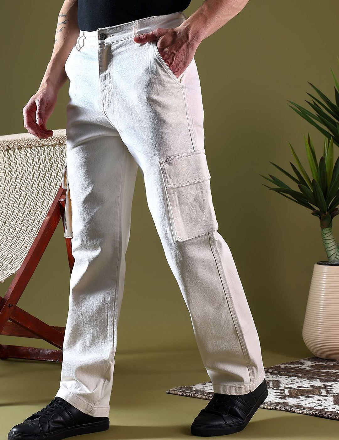 Kotty Men Jean Low-Rise Light Fade Stretchable Jeans