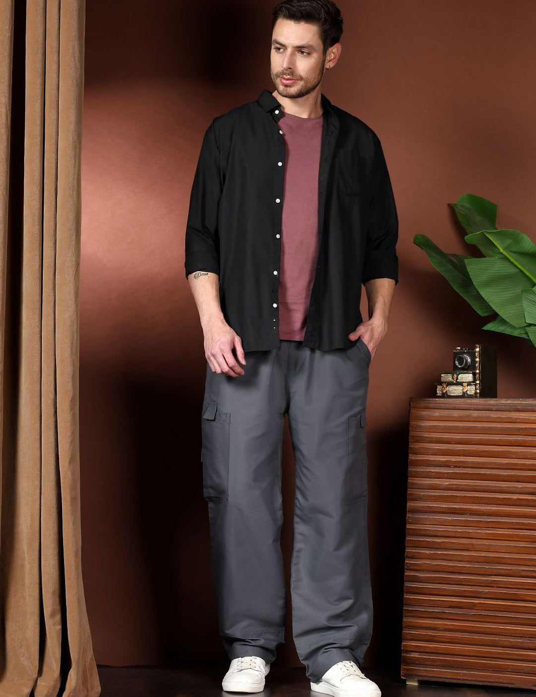 Kotty Men Relaxed Easy Wash Cargos Trousers