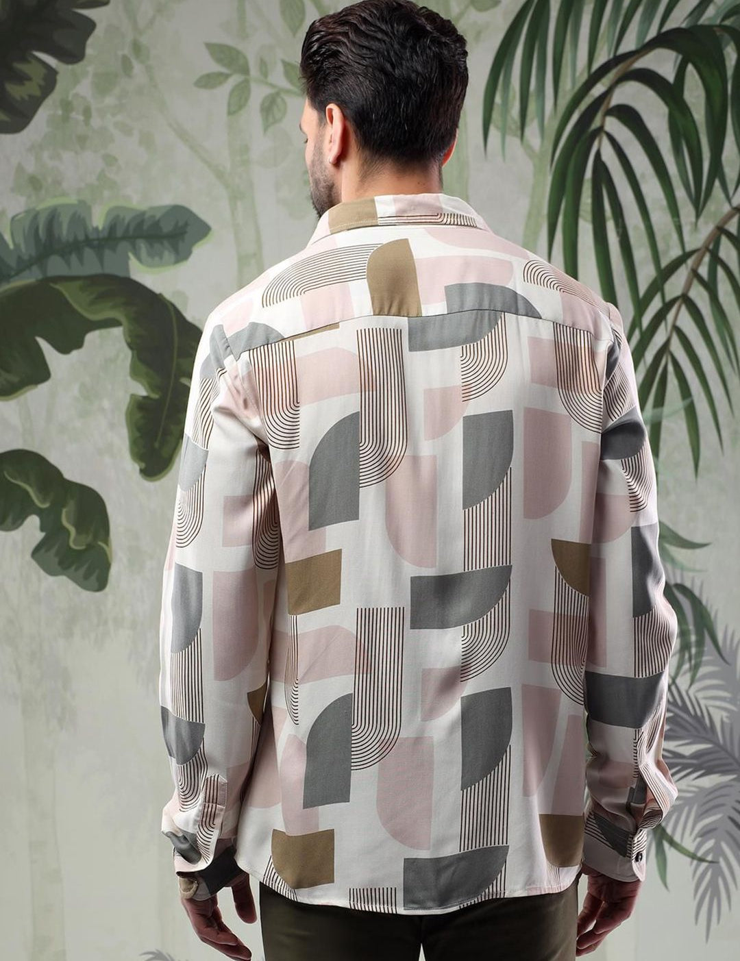 Kotty Men Spread Collar Abstract Printed Cotton Casual Shirt