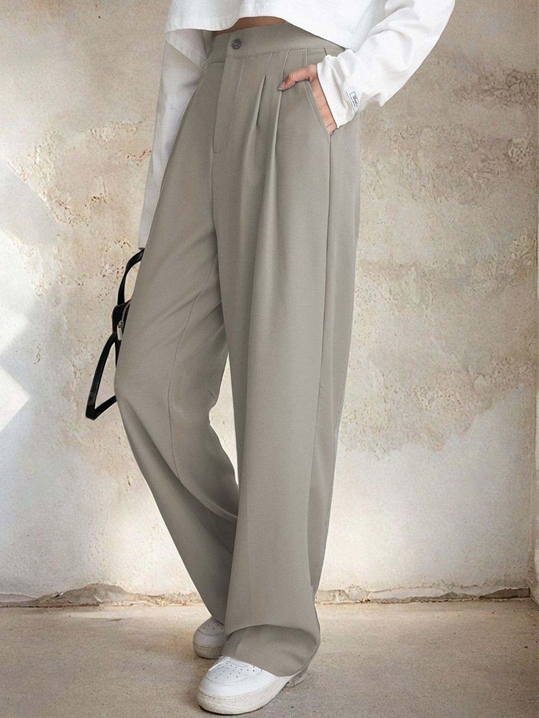 Kotty Women Relaxed Straight Leg Straight Fit High-Rise Easy Wash Trousers