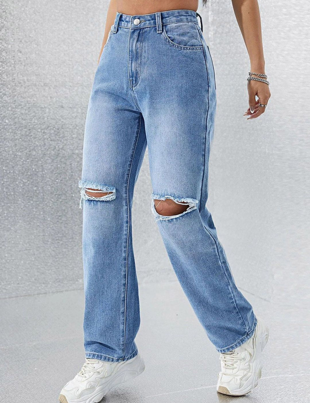 Kotty Women Straight Fit High-Rise Slash Knee Stretchable Jeans