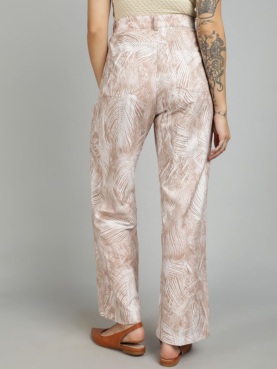 Kotty Women Floral Printed Straight Fit High-Rise Cotton Regular Trousers