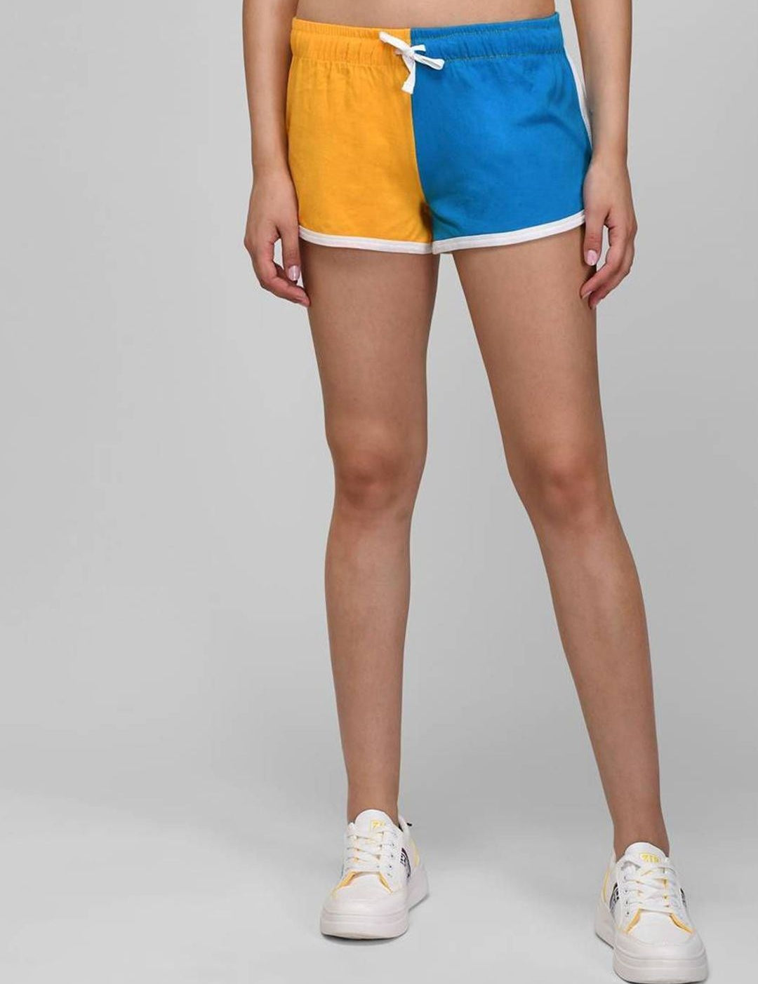 Kotty Women Colourblocked Relaxed Fit Mid-Rise Sports Shorts 