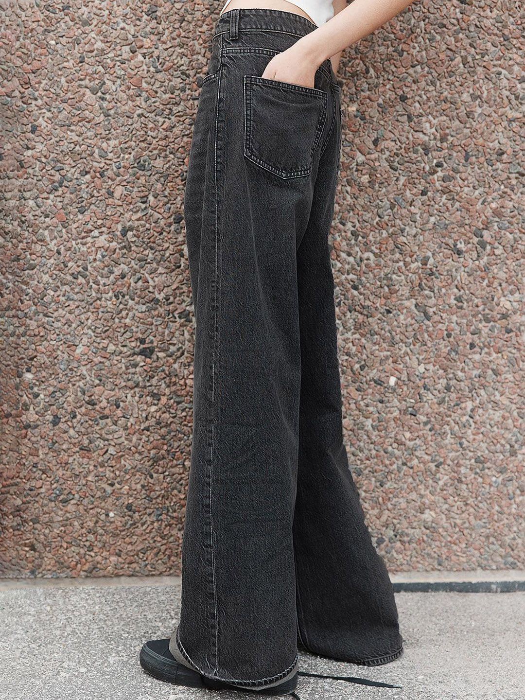 Kotty Women Straight Fit High-Rise Stretchable Jeans