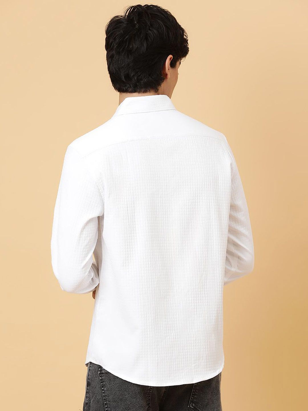 Kotty Men Relaxed Spread Collar Solid Casual Shirt