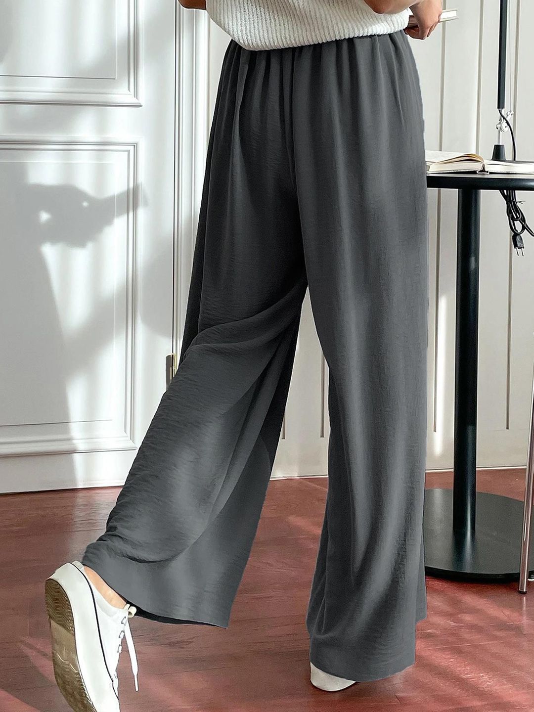 Kotty Women Relaxed Straight Leg Loose Fit High-Rise Wrinkle Free Regular Trousers