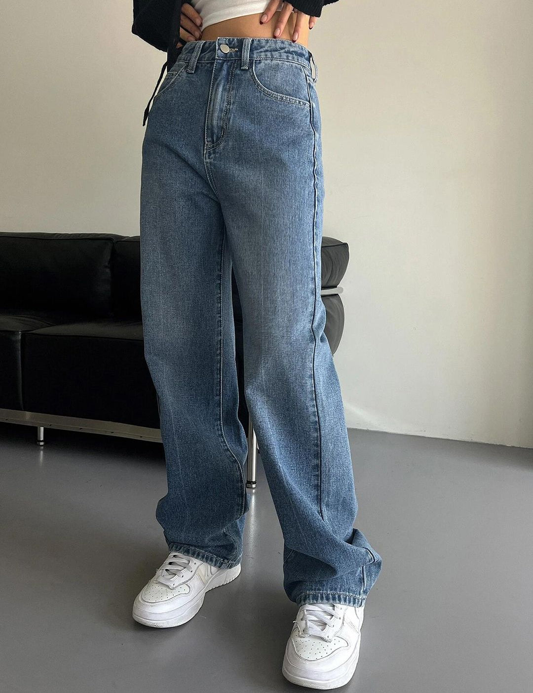 Kotty Women Straight Fit High-Rise Stretchable Jeans