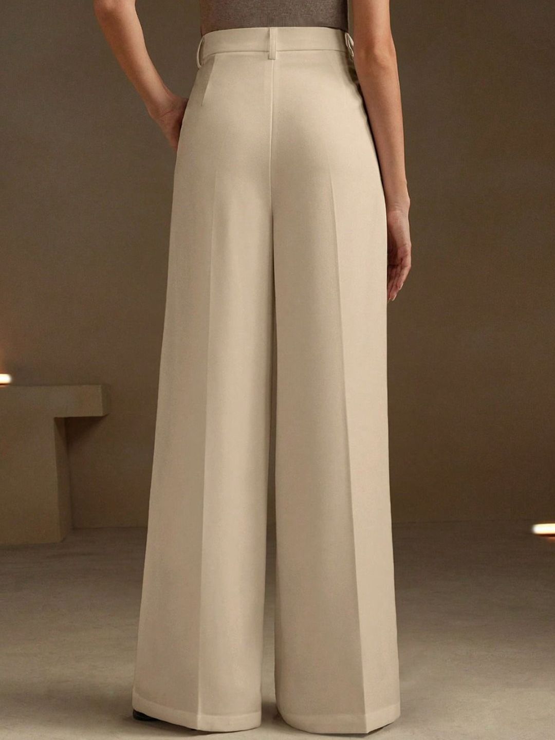 Kotty Women Relaxed Straight Leg High-Rise Pleated Parallel Trousers