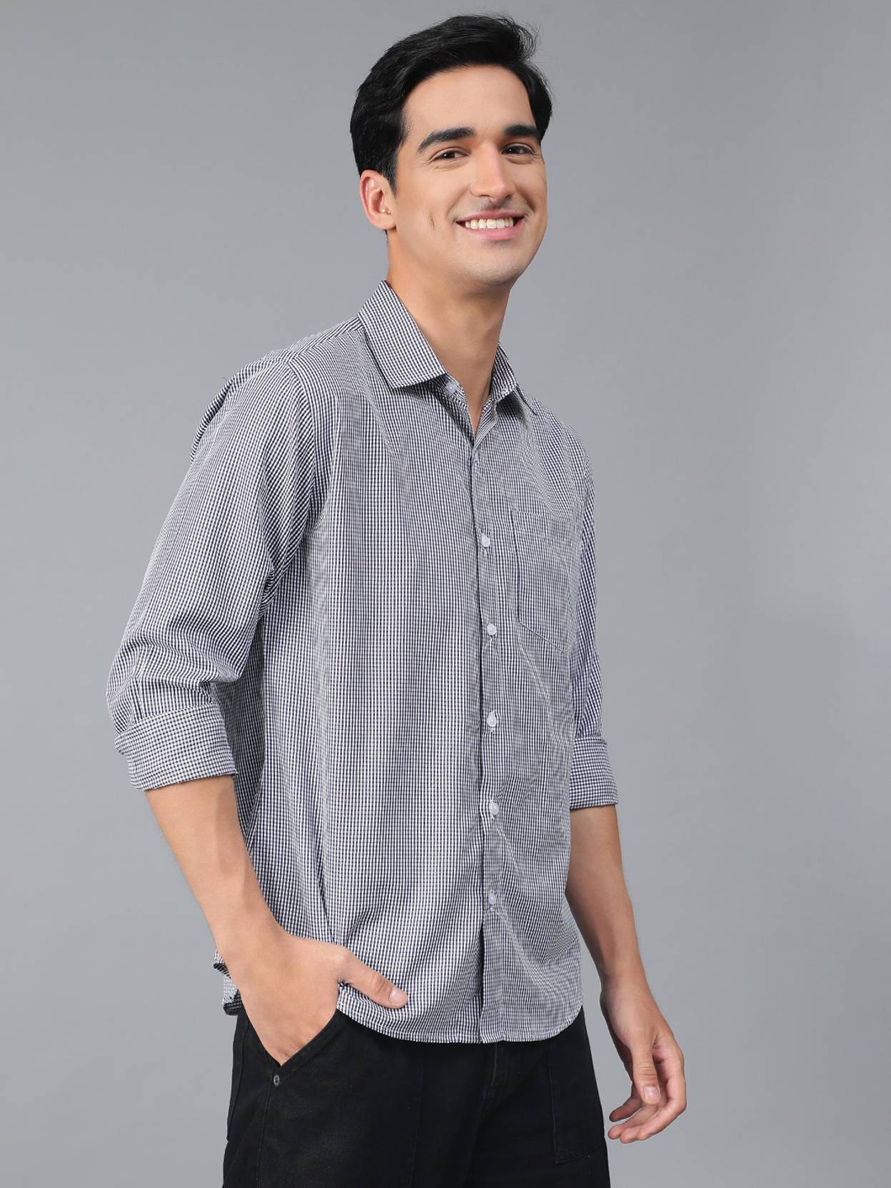 KOTTY  Men Regular Fit Checkered Spread Collar Casual Shirt