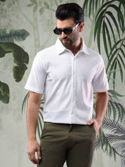 KOTTY  Men Regular Fit Solid Spread Collar Casual Shirt