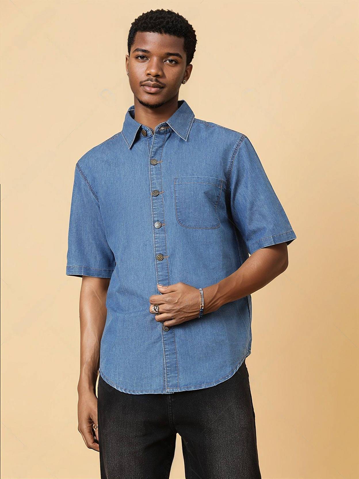 KOTTY  Men Regular Fit Solid Spread Collar Casual Shirt